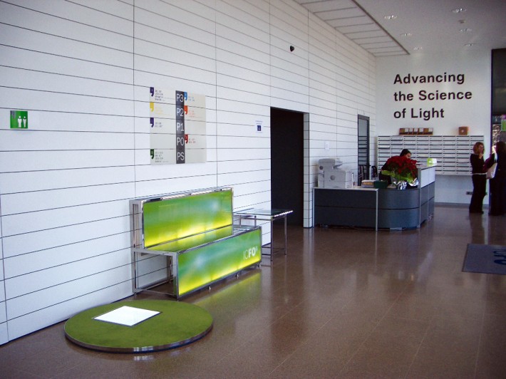 ICFO, The Institute of photonics science, retolació, senyalització, rotulación, signage