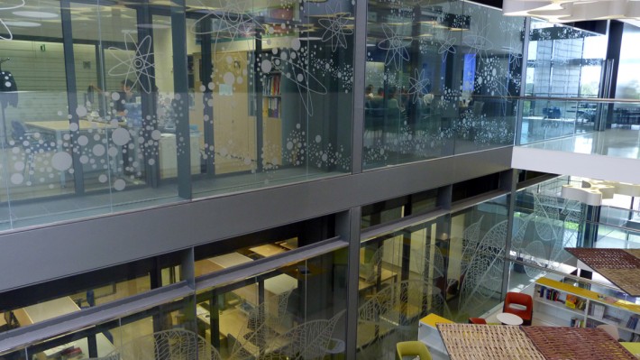 ICFO, The Institute of photonics science, retolació, senyalització, rotulación, signage